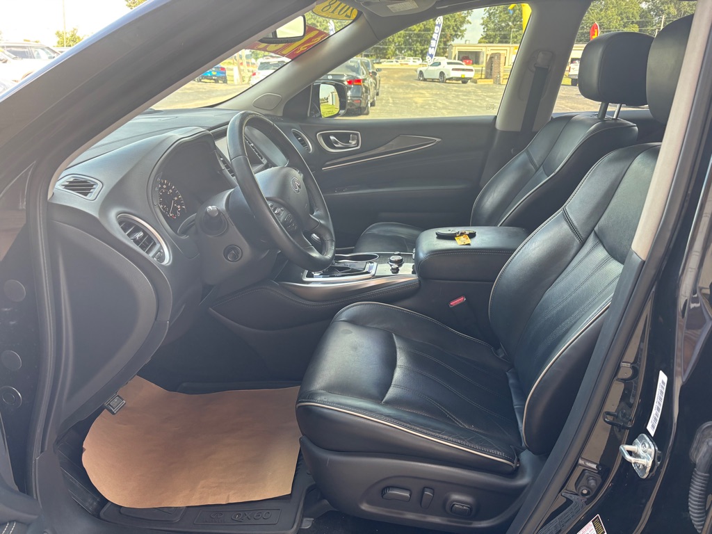 Photo 8 of this INFINITI QX60