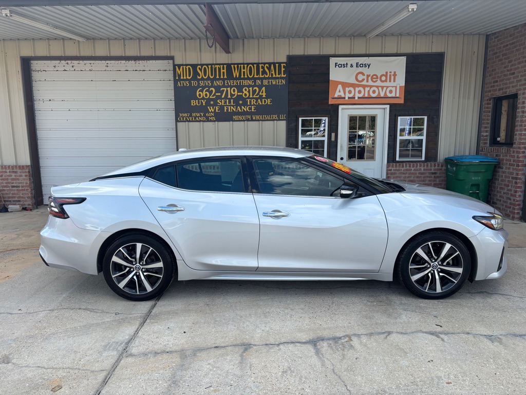 Photo 2 of this NISSAN MAXIMA