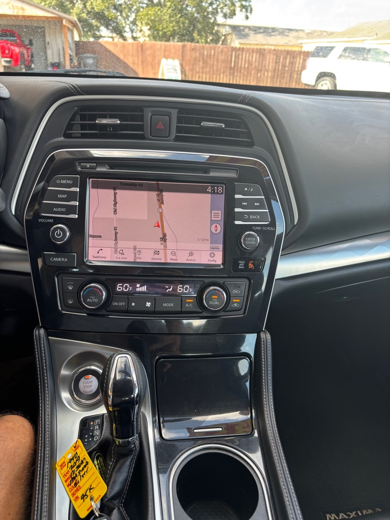 Photo 13 of this NISSAN MAXIMA