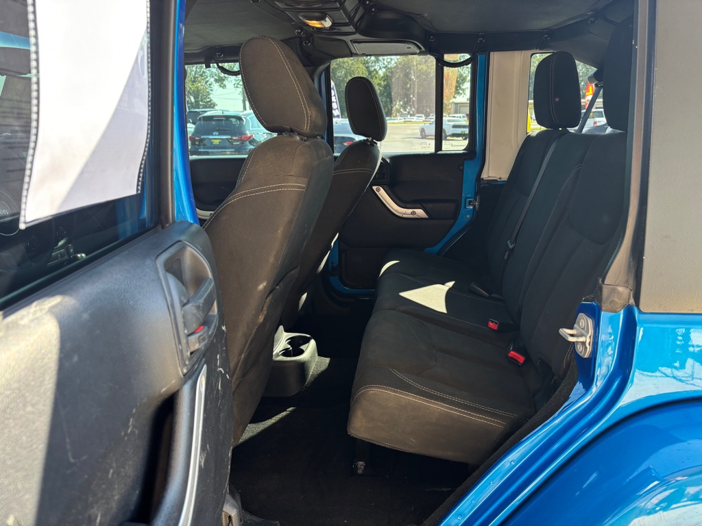Photo 9 of this JEEP WRANGLER UNLIMI