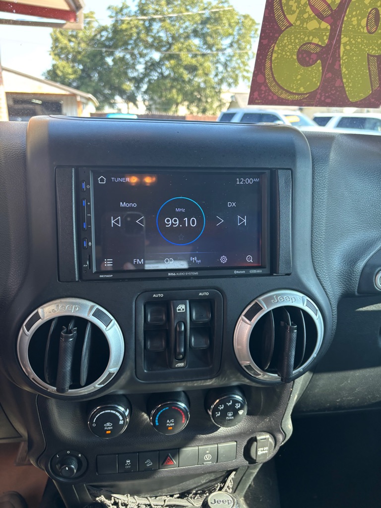 Photo 14 of this JEEP WRANGLER UNLIMI