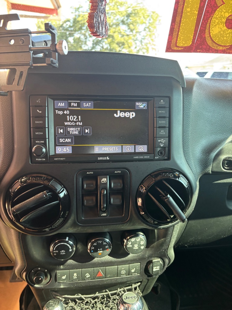 Photo 14 of this JEEP WRANGLER UNLIMI