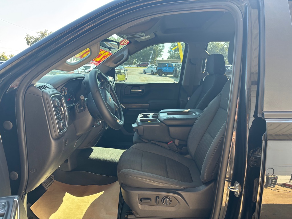 Photo 8 of this CHEVROLET SILVERADO 1500