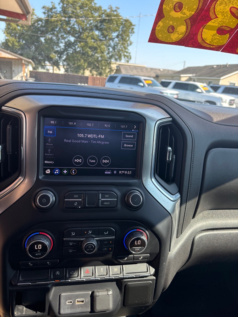 Photo 13 of this CHEVROLET SILVERADO 1500