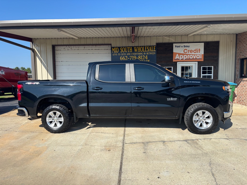 Photo 2 of this CHEVROLET SILVERADO 1500