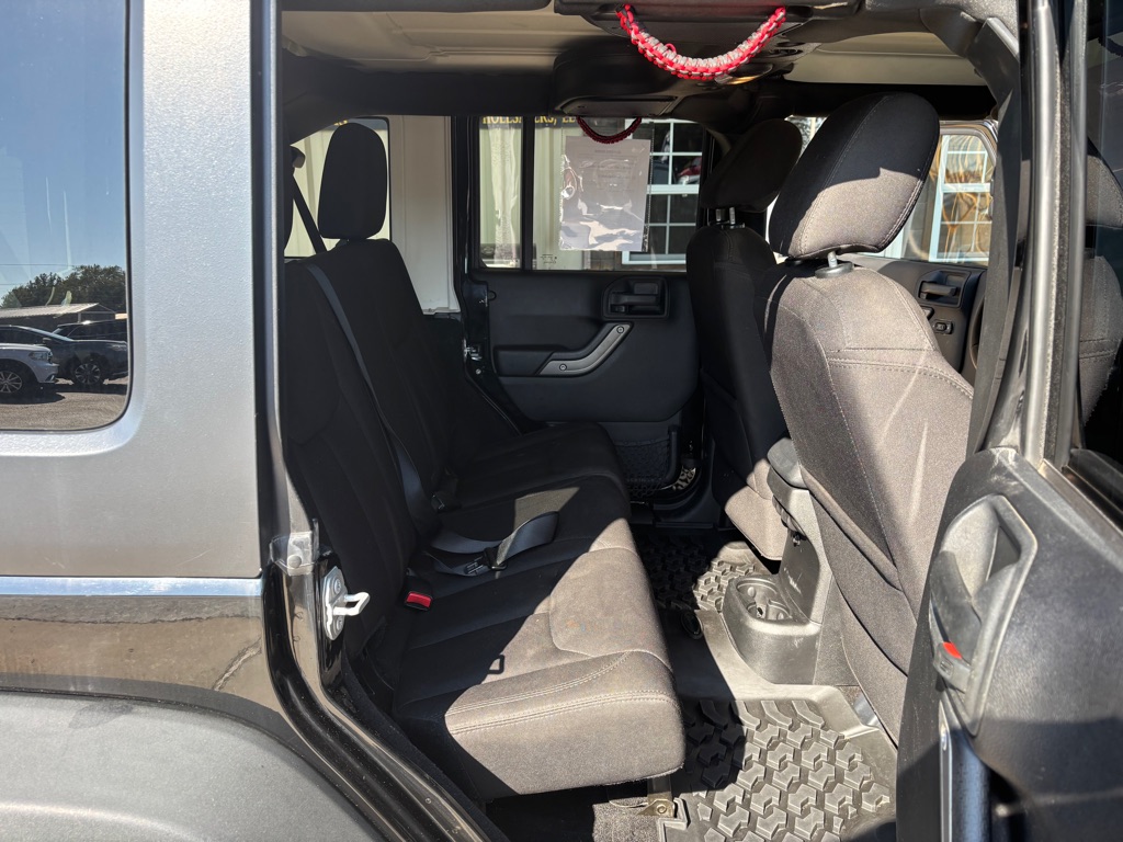 Photo 11 of this JEEP WRANGLER UNLIMI
