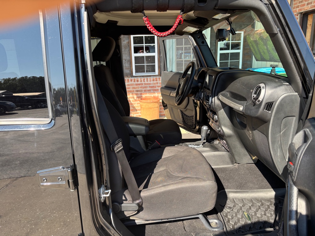 Photo 12 of this JEEP WRANGLER UNLIMI