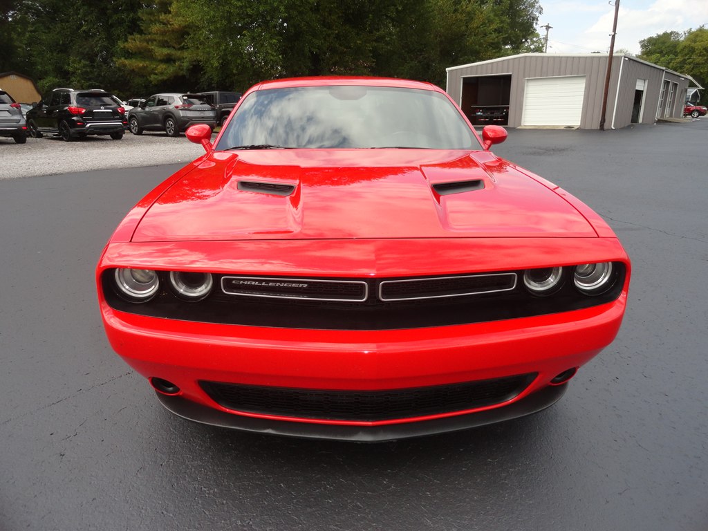 Photo 4 of this DODGE CHALLENGER