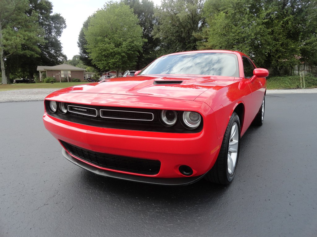Photo 2 of this DODGE CHALLENGER