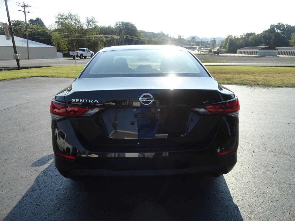 Photo 7 of this NISSAN SENTRA
