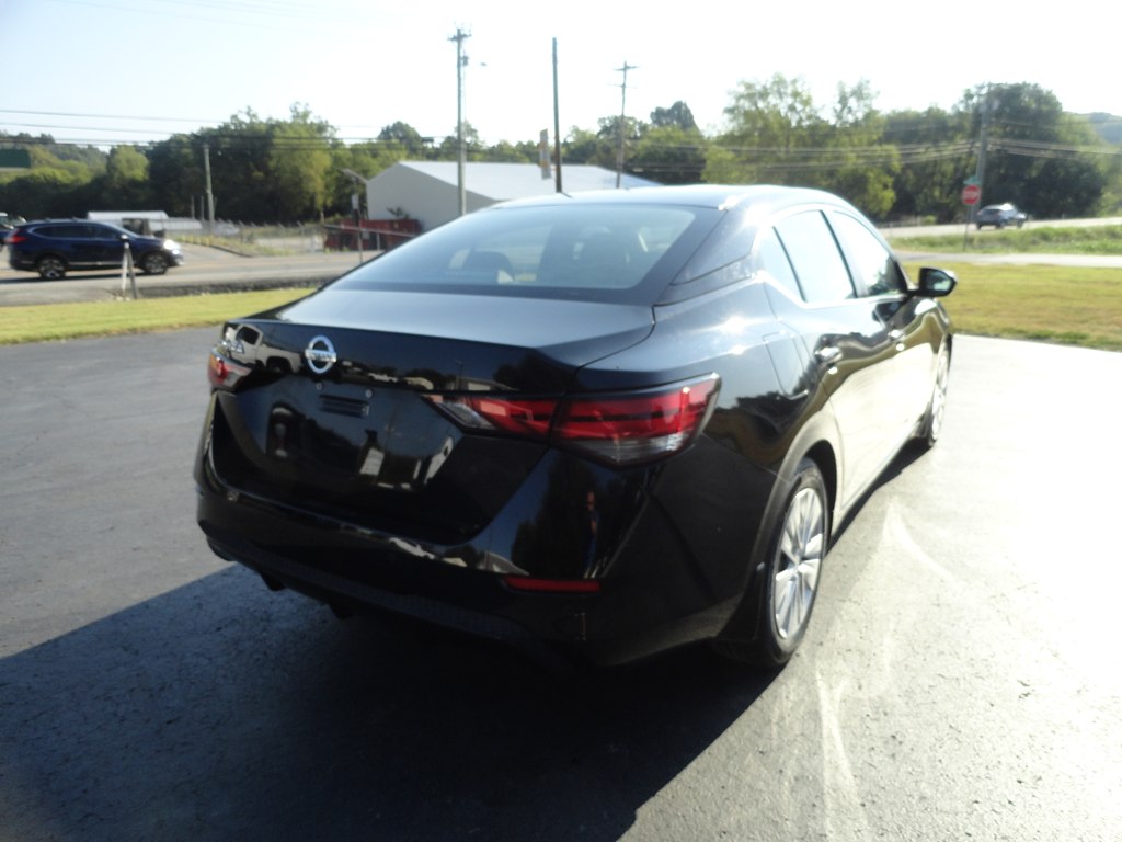 Photo 6 of this NISSAN SENTRA
