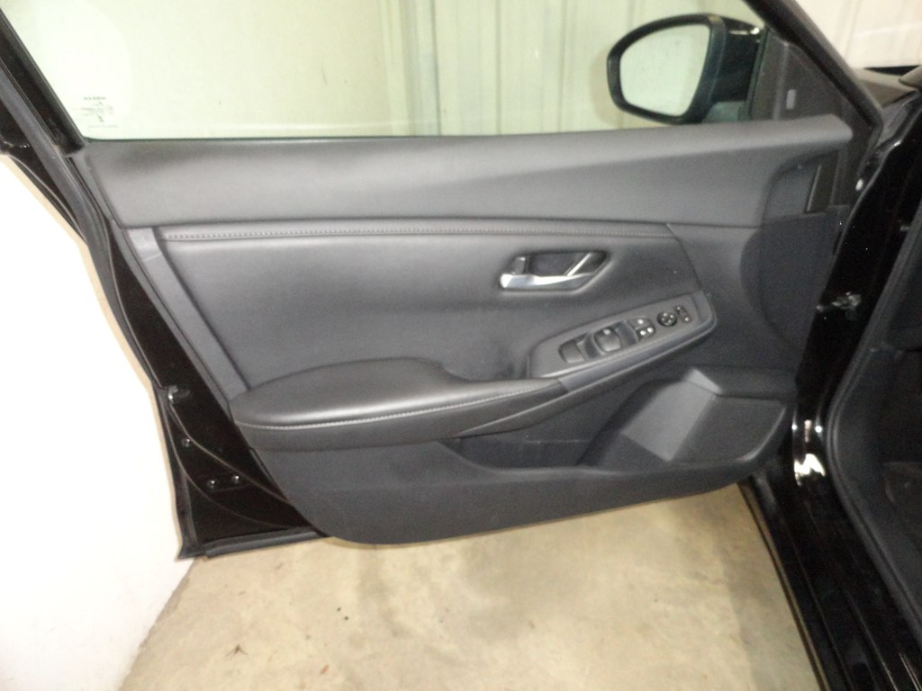 Photo 32 of this NISSAN SENTRA
