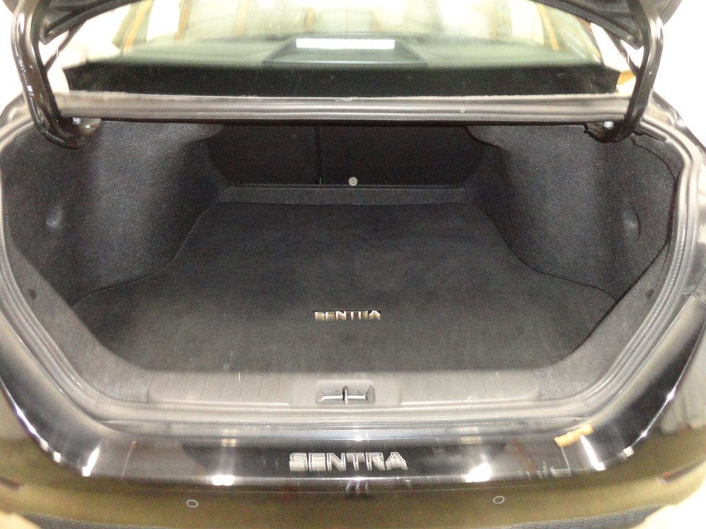 Photo 37 of this NISSAN SENTRA