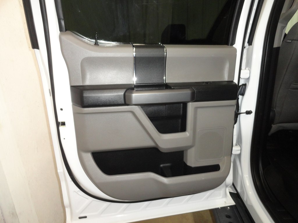 Photo 24 of this FORD F250