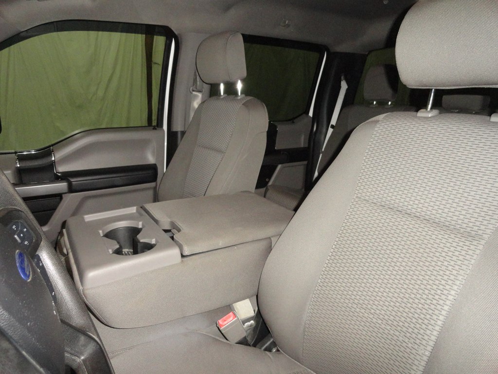 Photo 28 of this FORD F250