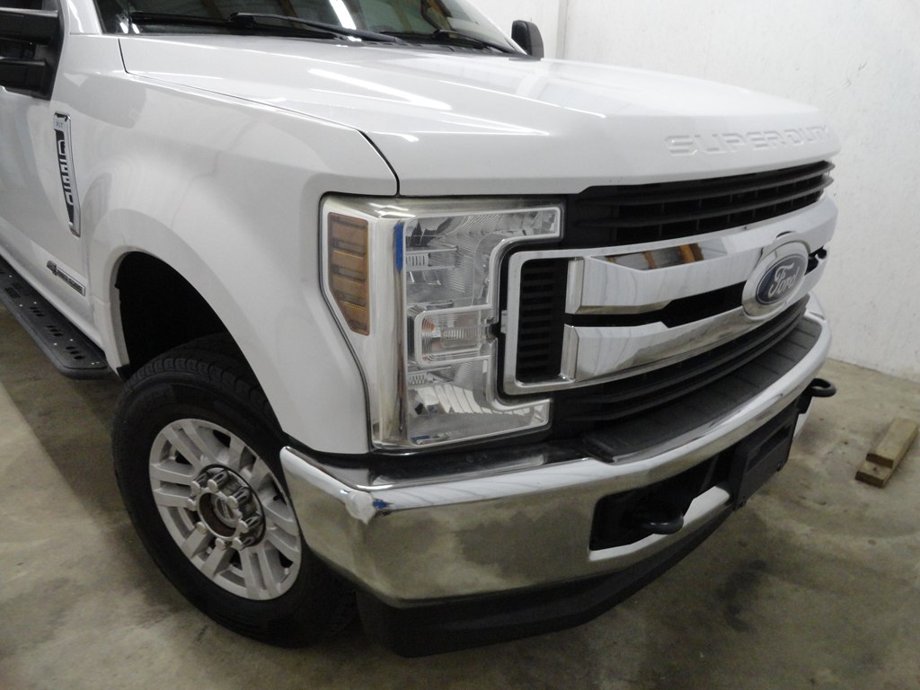 Photo 40 of this FORD F250