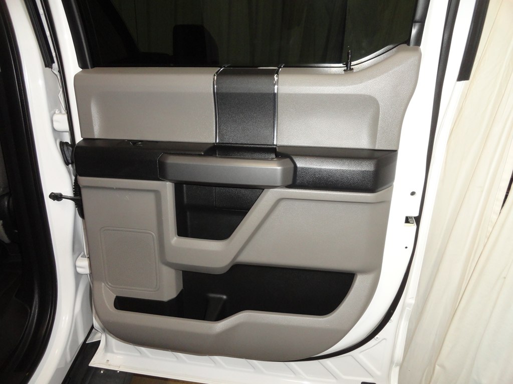 Photo 16 of this FORD F250
