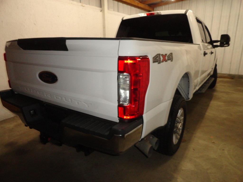 Photo 43 of this FORD F250