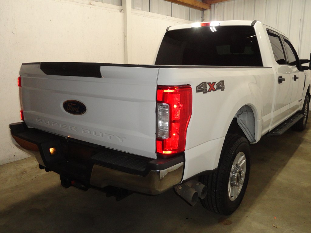 Photo 8 of this FORD F250
