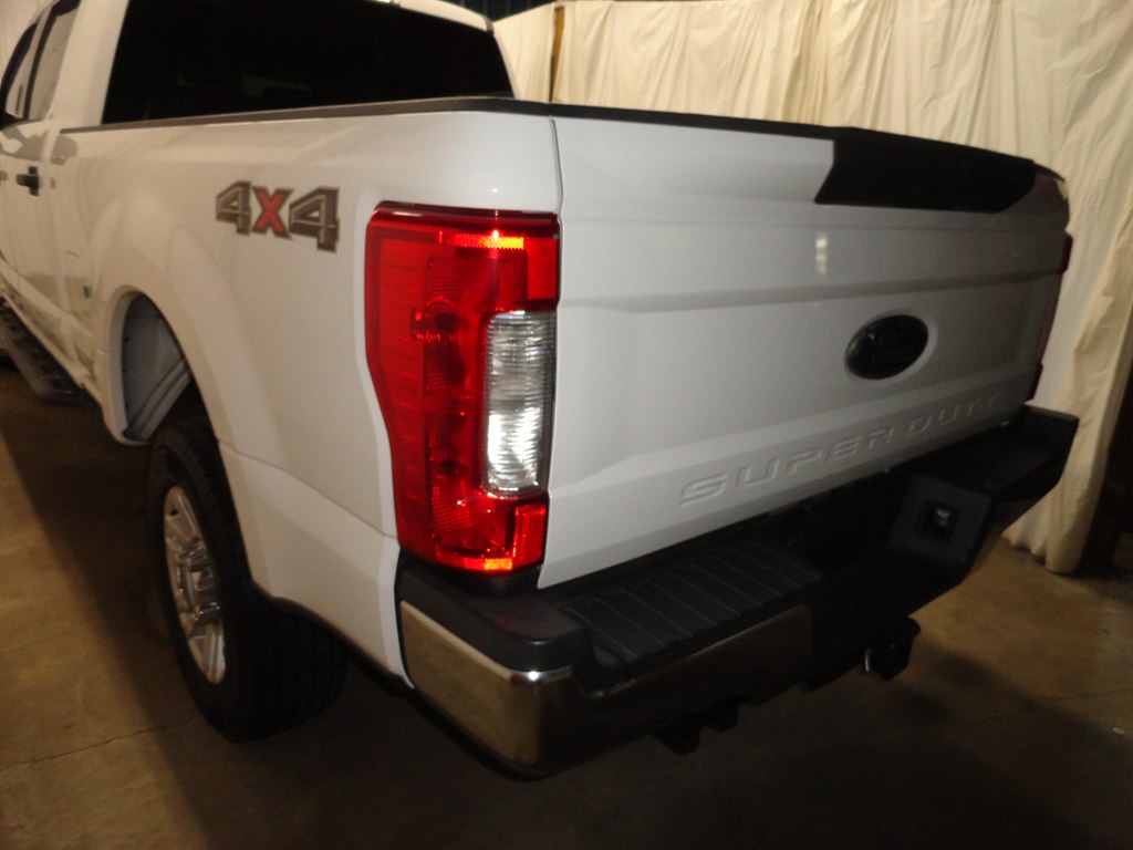 Photo 42 of this FORD F250