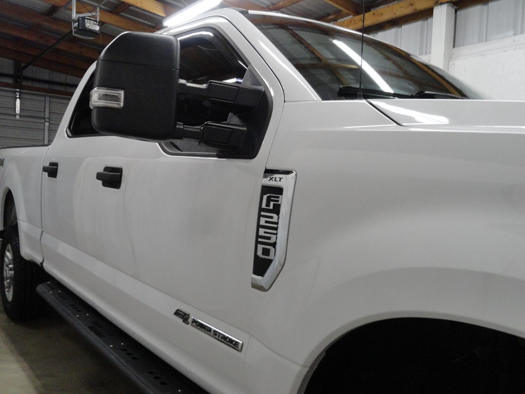 Photo 14 of this FORD F250