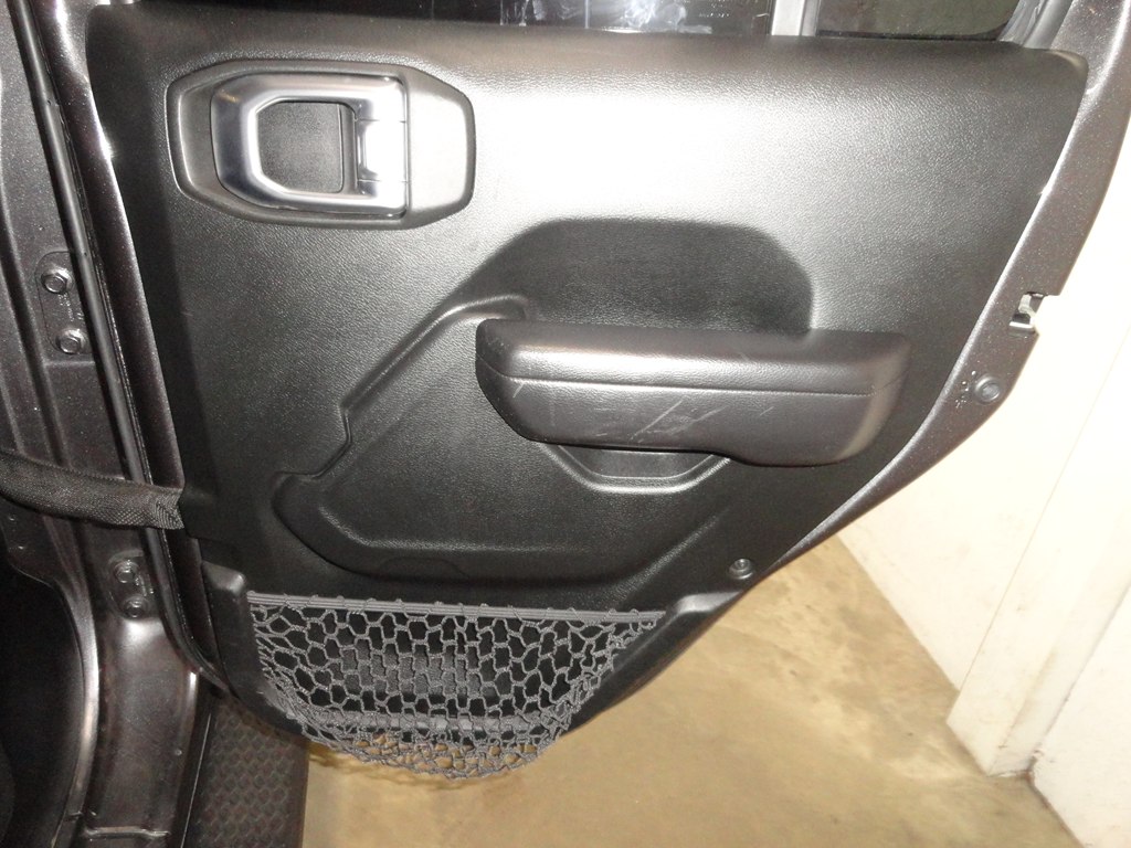 Photo 23 of this JEEP GLADIATOR