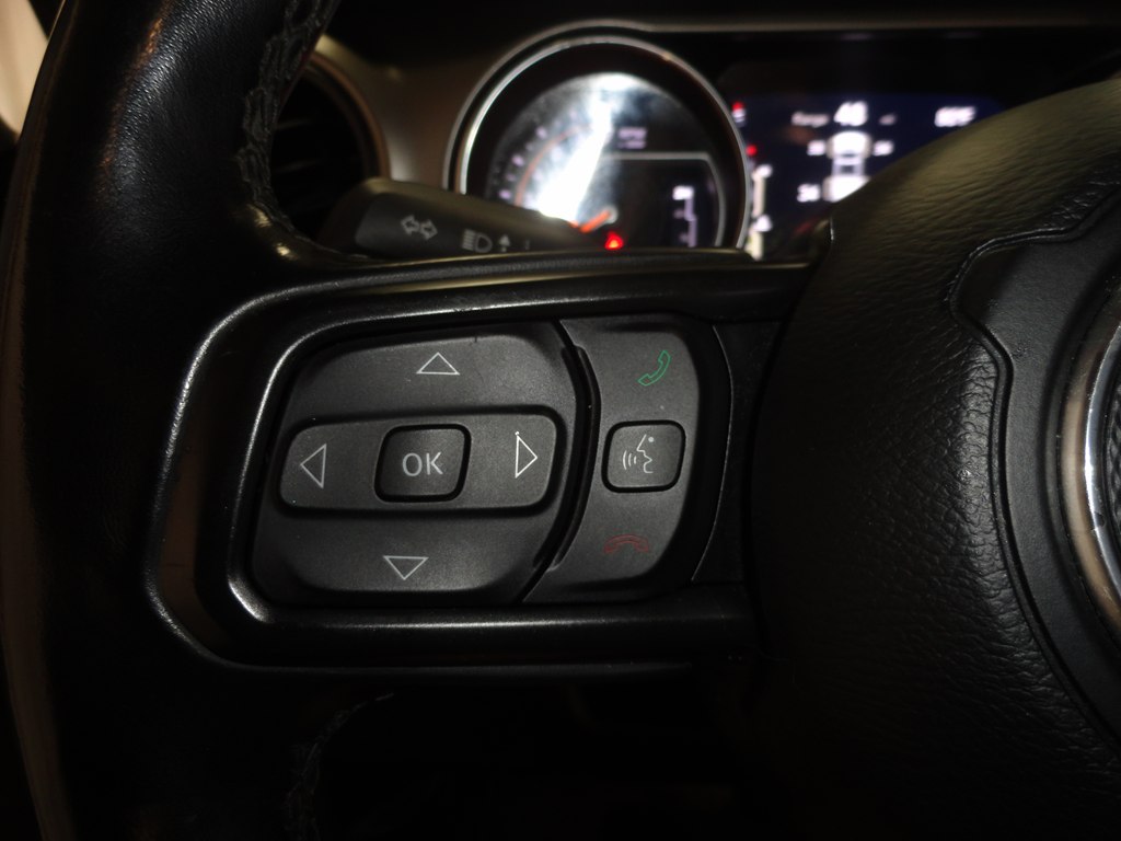 Photo 19 of this JEEP GLADIATOR
