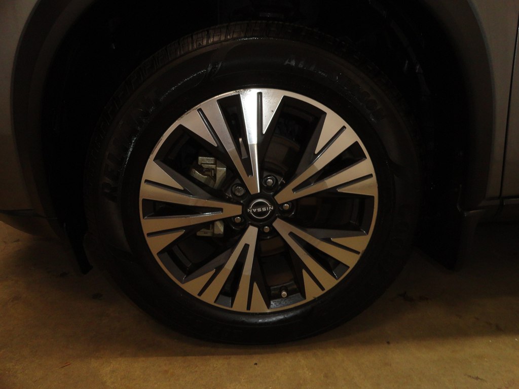 Photo 38 of this NISSAN ROGUE