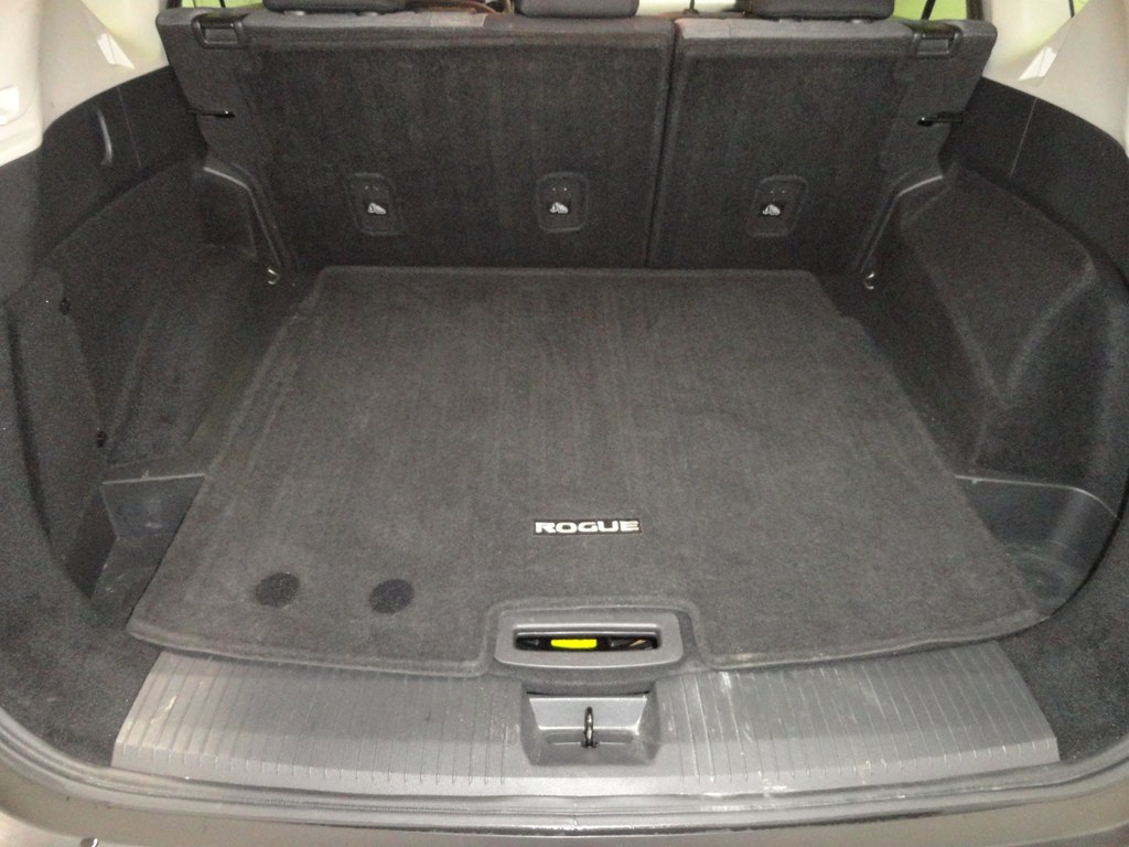 Photo 13 of this NISSAN ROGUE