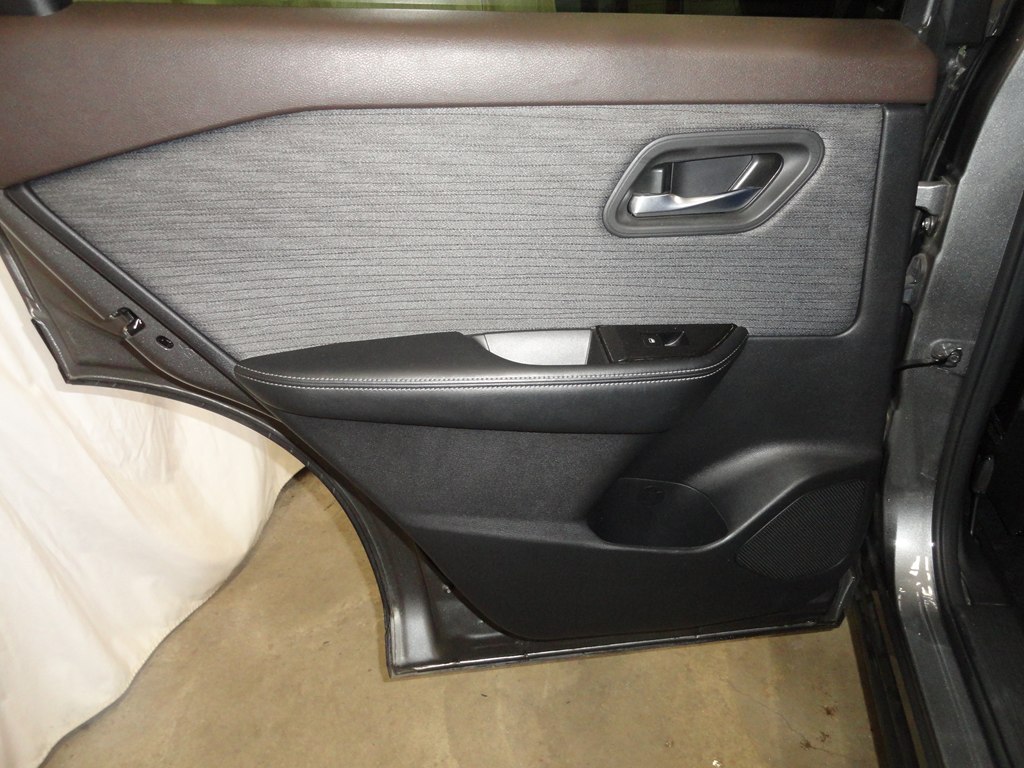 Photo 22 of this NISSAN ROGUE
