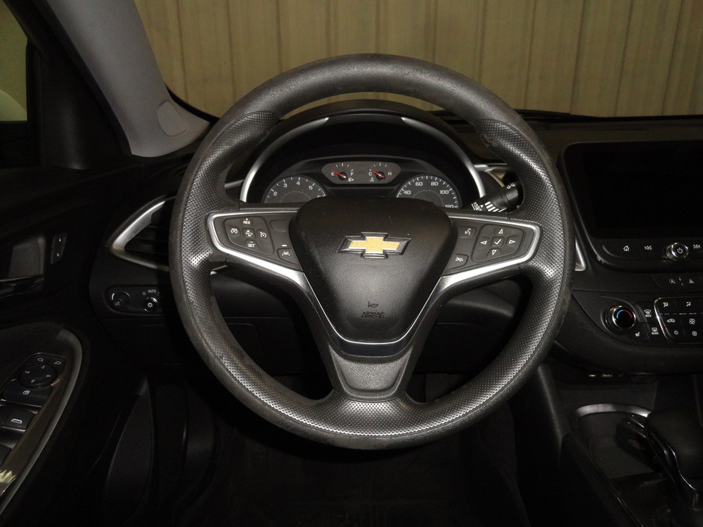Photo 28 of this CHEVROLET MALIBU