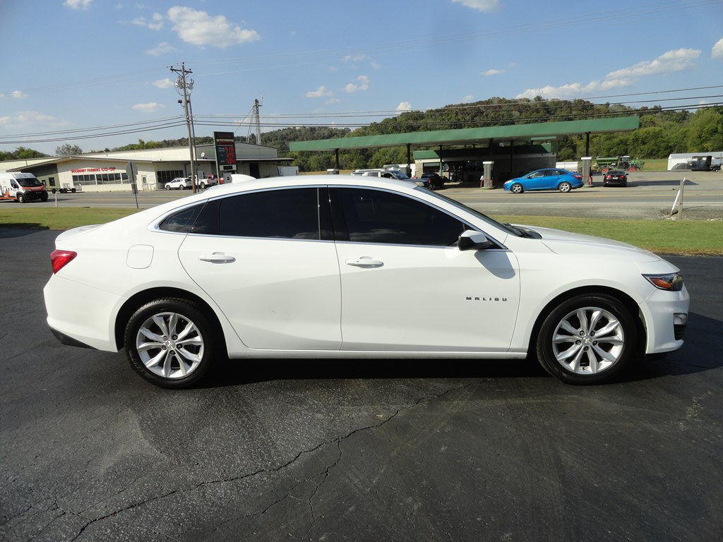 Photo 5 of this CHEVROLET MALIBU