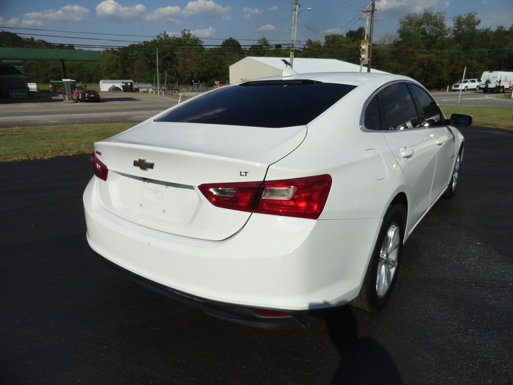 Photo 6 of this CHEVROLET MALIBU