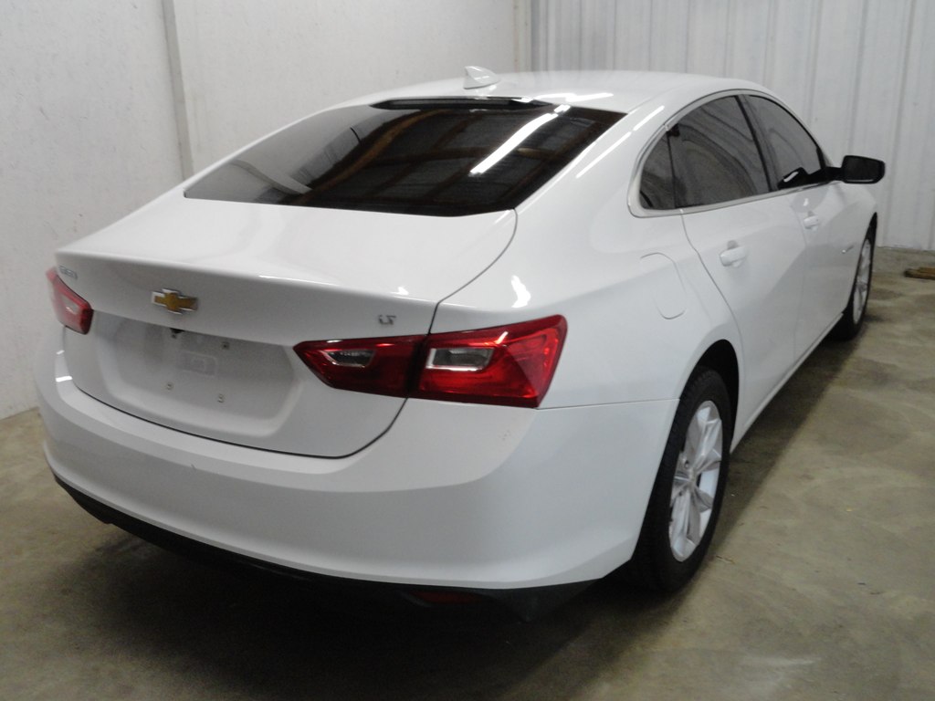 Photo 13 of this CHEVROLET MALIBU