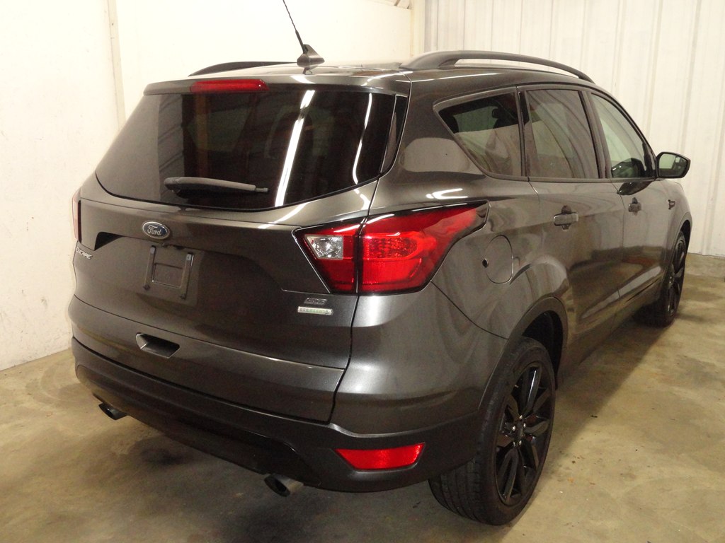 Photo 14 of this FORD ESCAPE