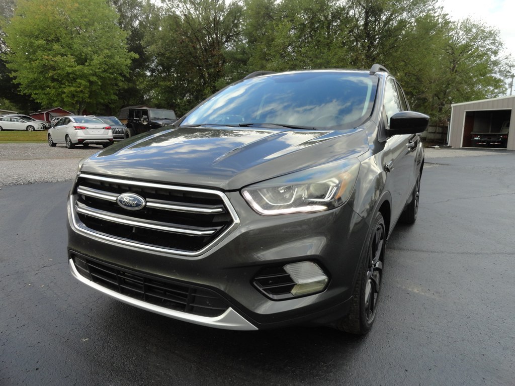 Photo 2 of this FORD ESCAPE