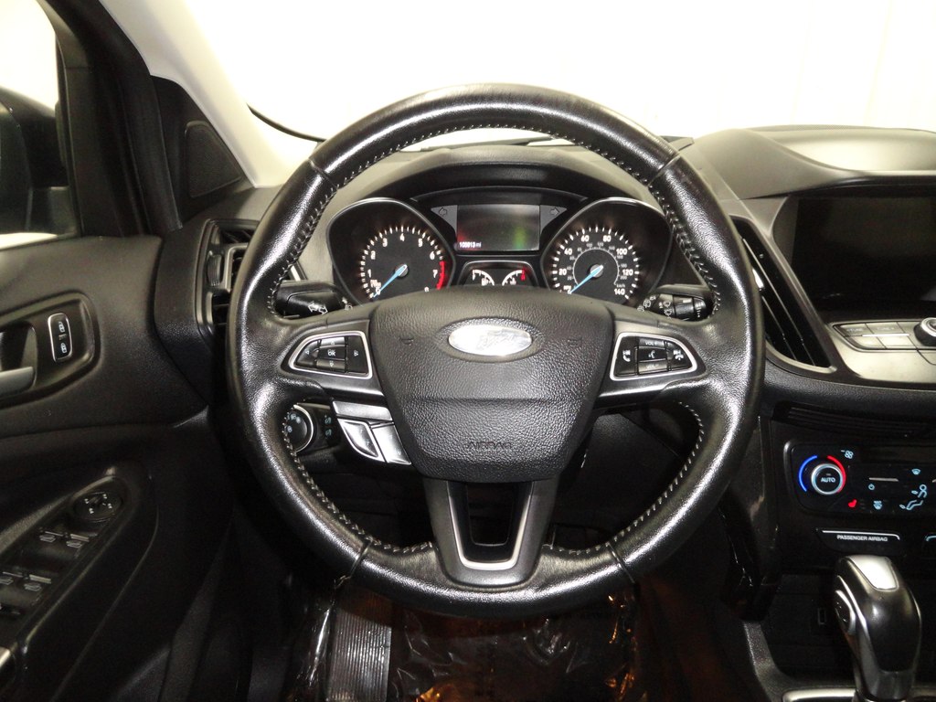 Photo 31 of this FORD ESCAPE
