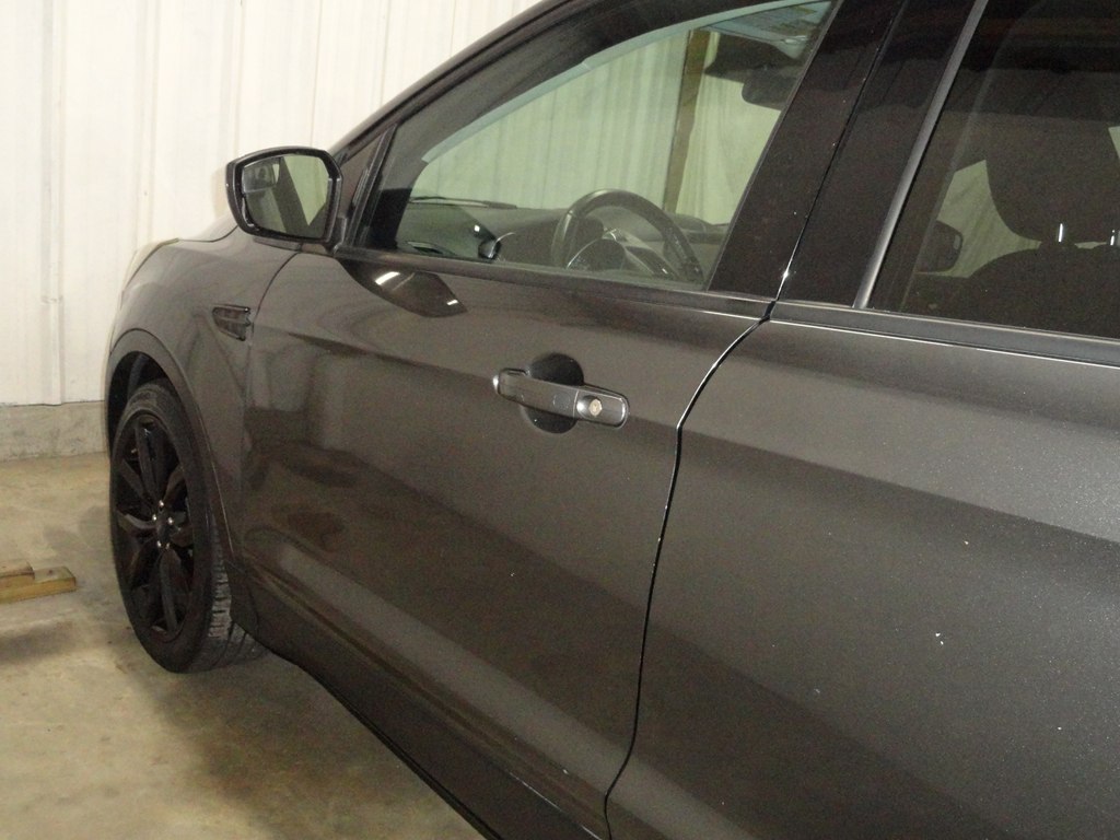 Photo 18 of this FORD ESCAPE