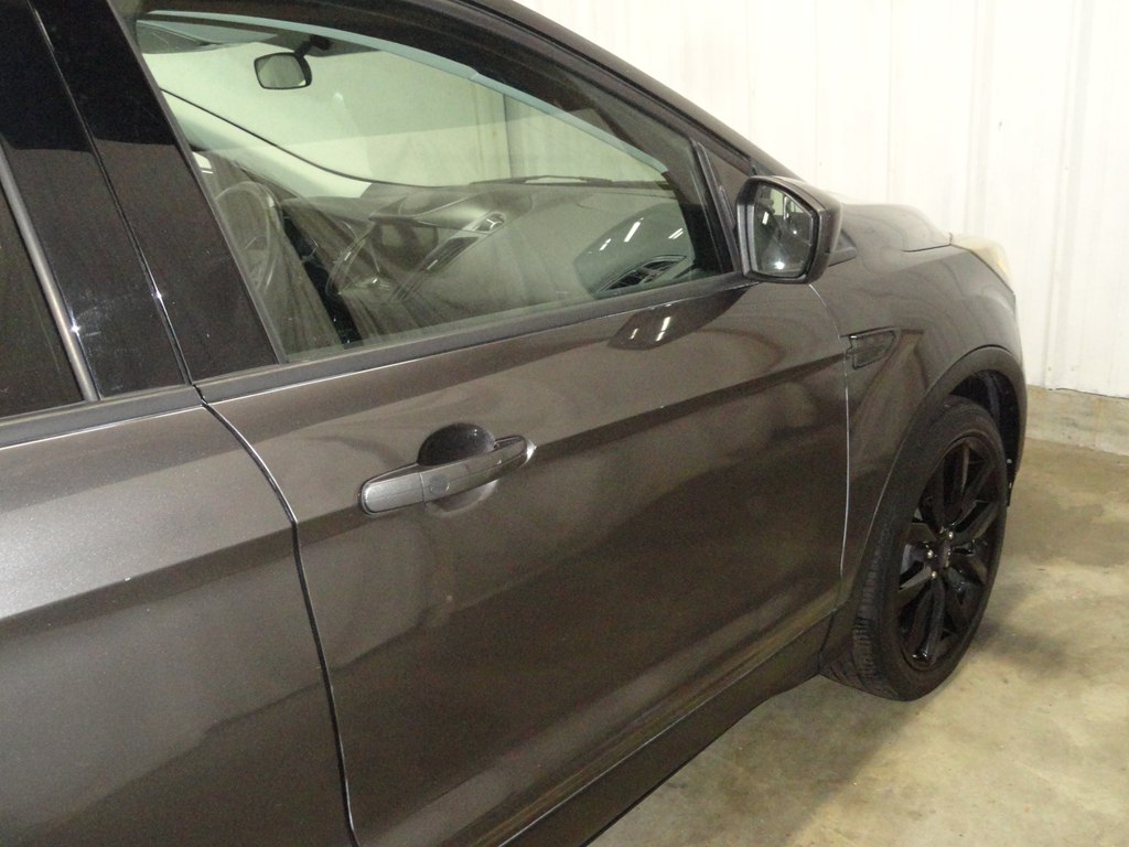 Photo 21 of this FORD ESCAPE