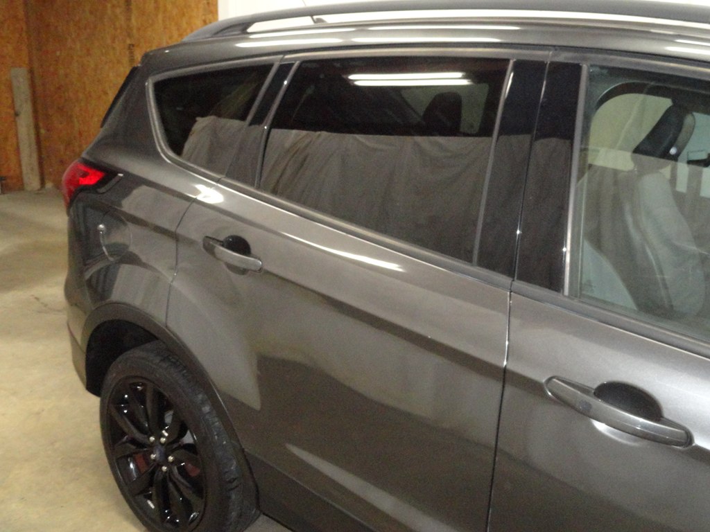 Photo 15 of this FORD ESCAPE