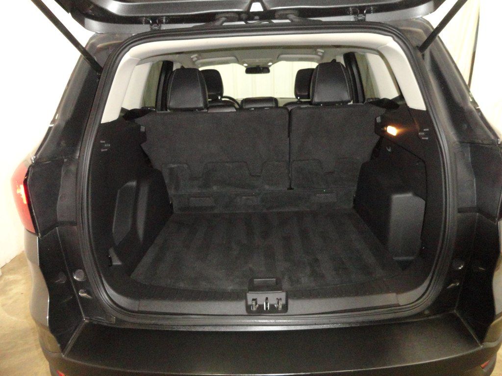 Photo 11 of this FORD ESCAPE