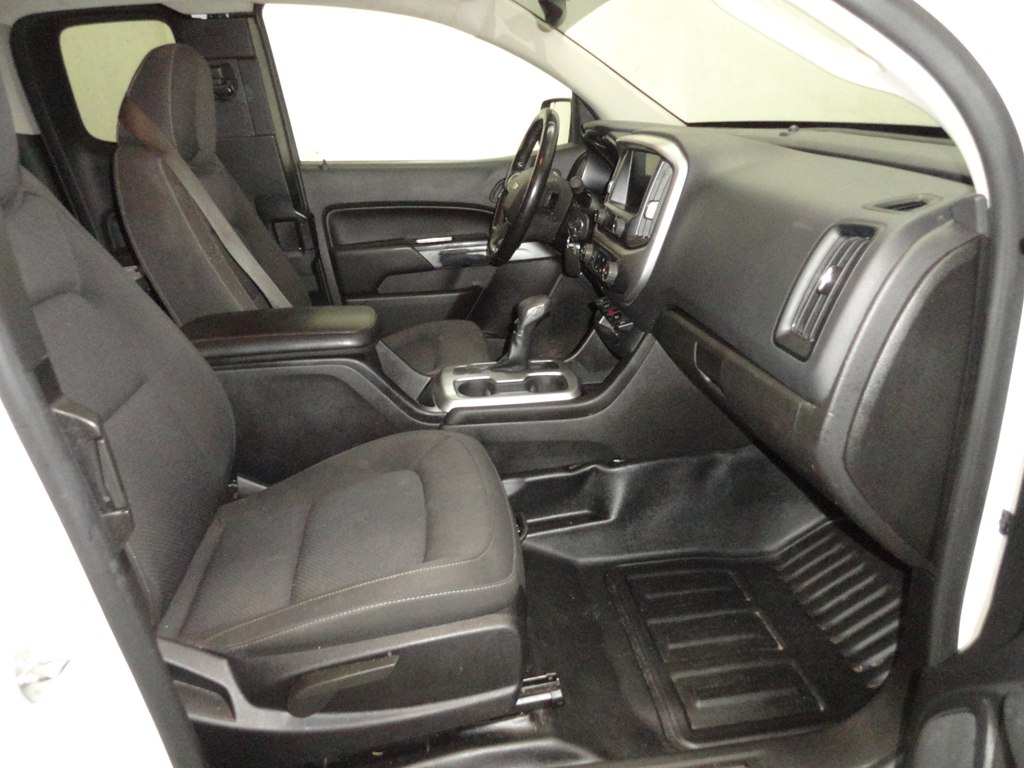 Photo 10 of this CHEVROLET COLORADO