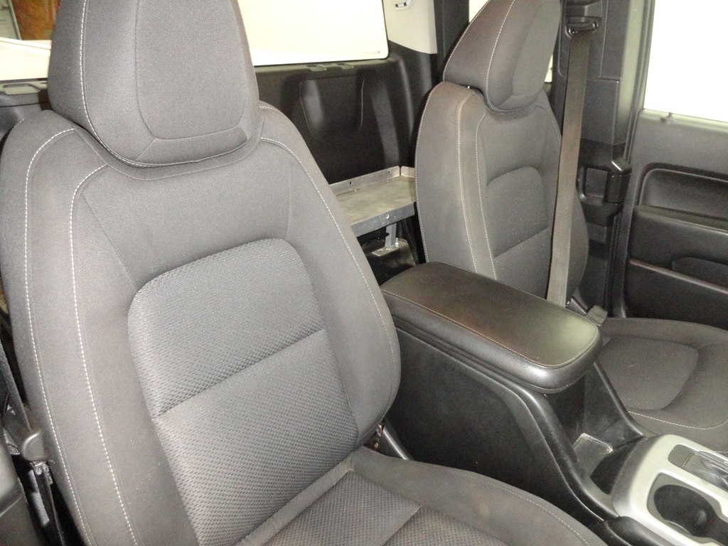 Photo 20 of this CHEVROLET COLORADO