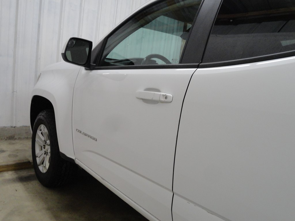 Photo 15 of this CHEVROLET COLORADO