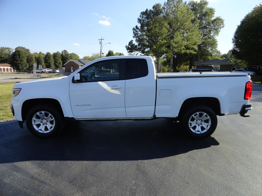 Photo 3 of this CHEVROLET COLORADO