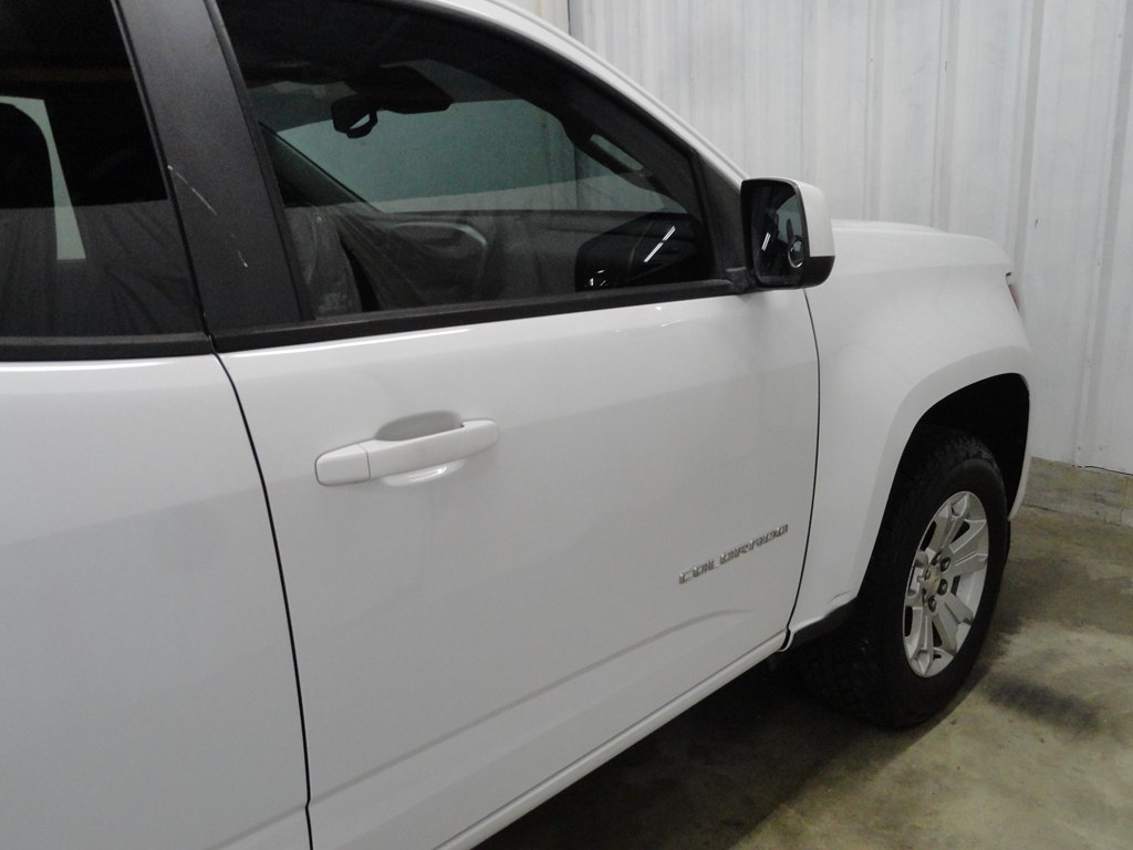 Photo 18 of this CHEVROLET COLORADO