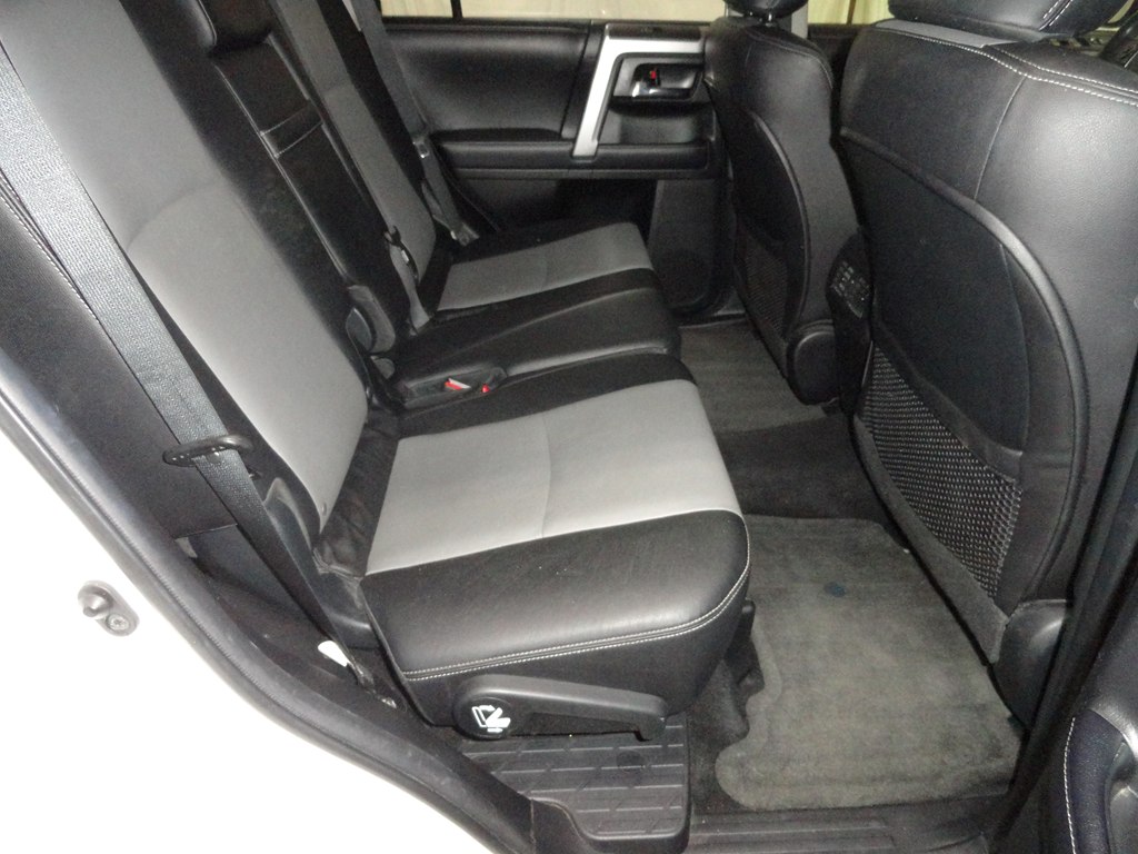 Photo 12 of this TOYOTA 4RUNNER
