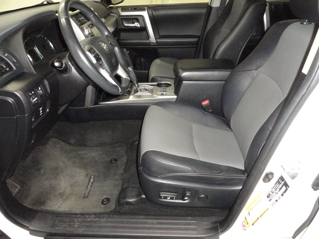 Photo 9 of this TOYOTA 4RUNNER