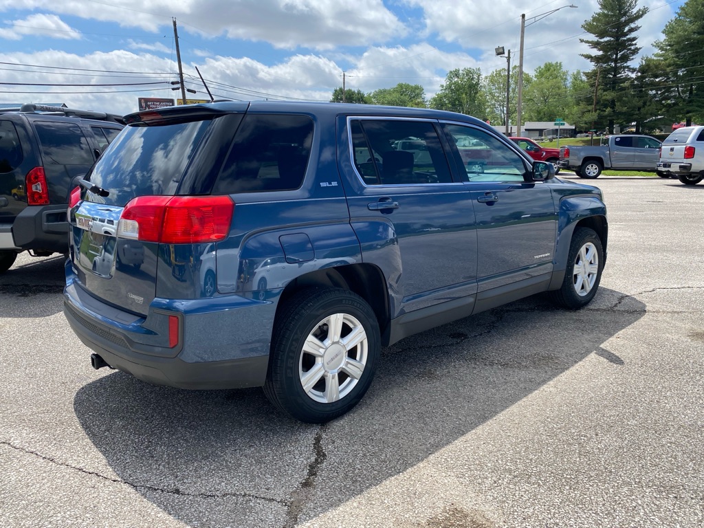 Additional photo of vehicle.