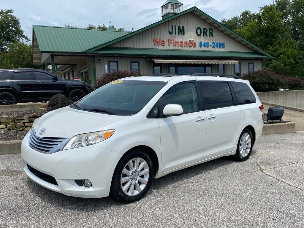 Photo of 2012 TOYOTA SIENNA